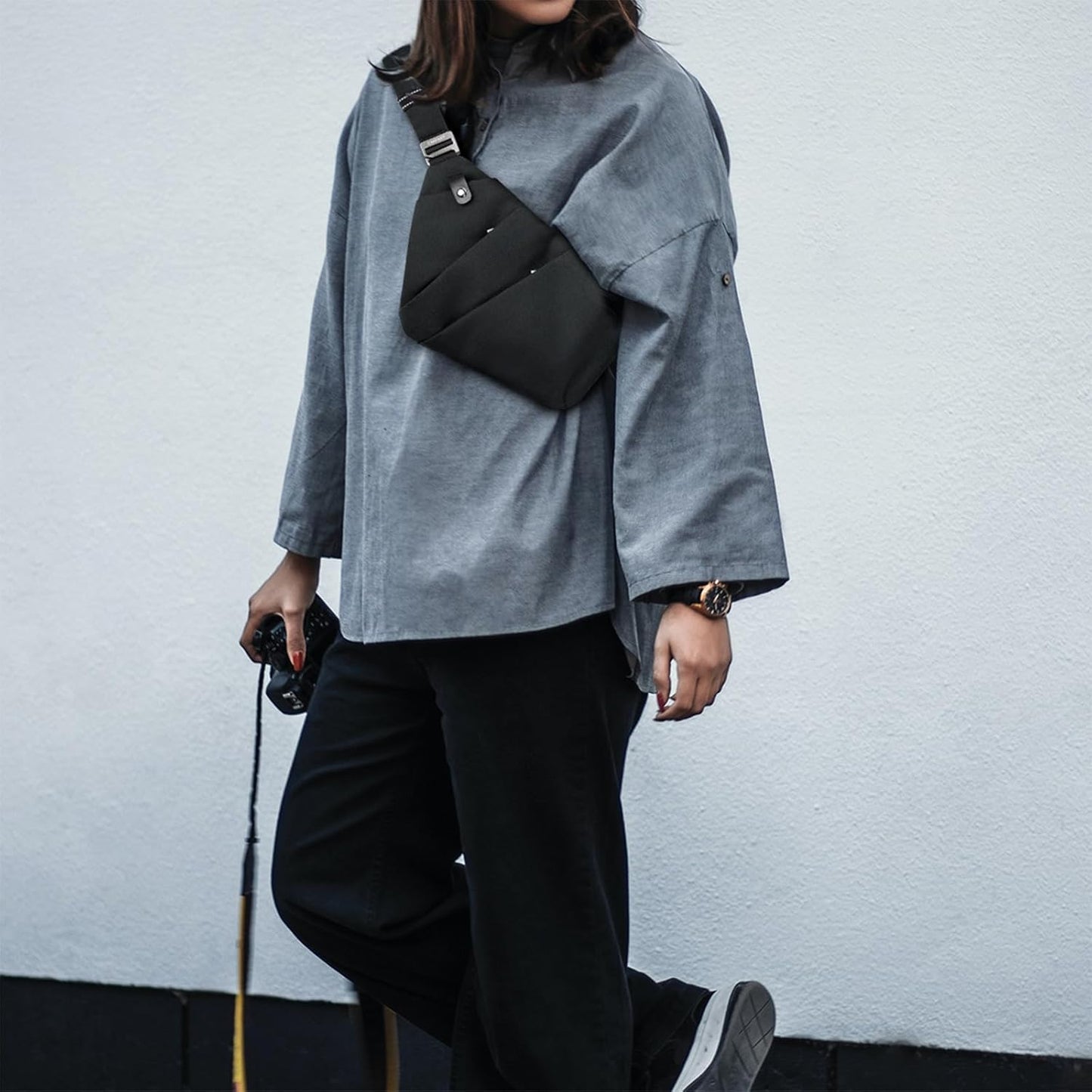 Anti-Theft Crossbody Sling Bag Unisex Slim Water Resistant Shoulder Bag Outdoor Casual Hiking Daypack